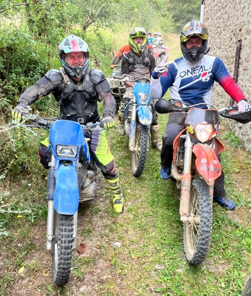 Initiation off-road moto en Ariège : prenez confiance, maîtrisez votre machine